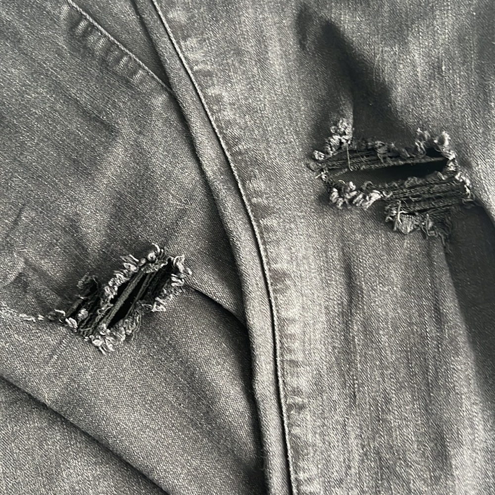 JUDY BLUE Slim Fit Stepped Distressed & Hem Jeans in Black Size 9/29 #JB88137 - Picture 10 of 10
